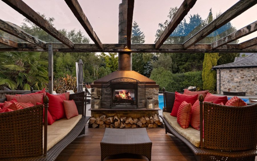 hosted villa wanaka